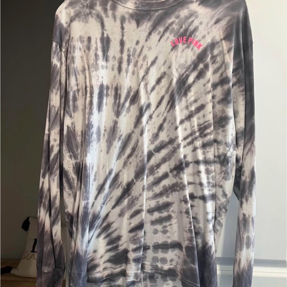 PINK Victoria's Secret Gray Tie-Dye Long Sleeve Tee